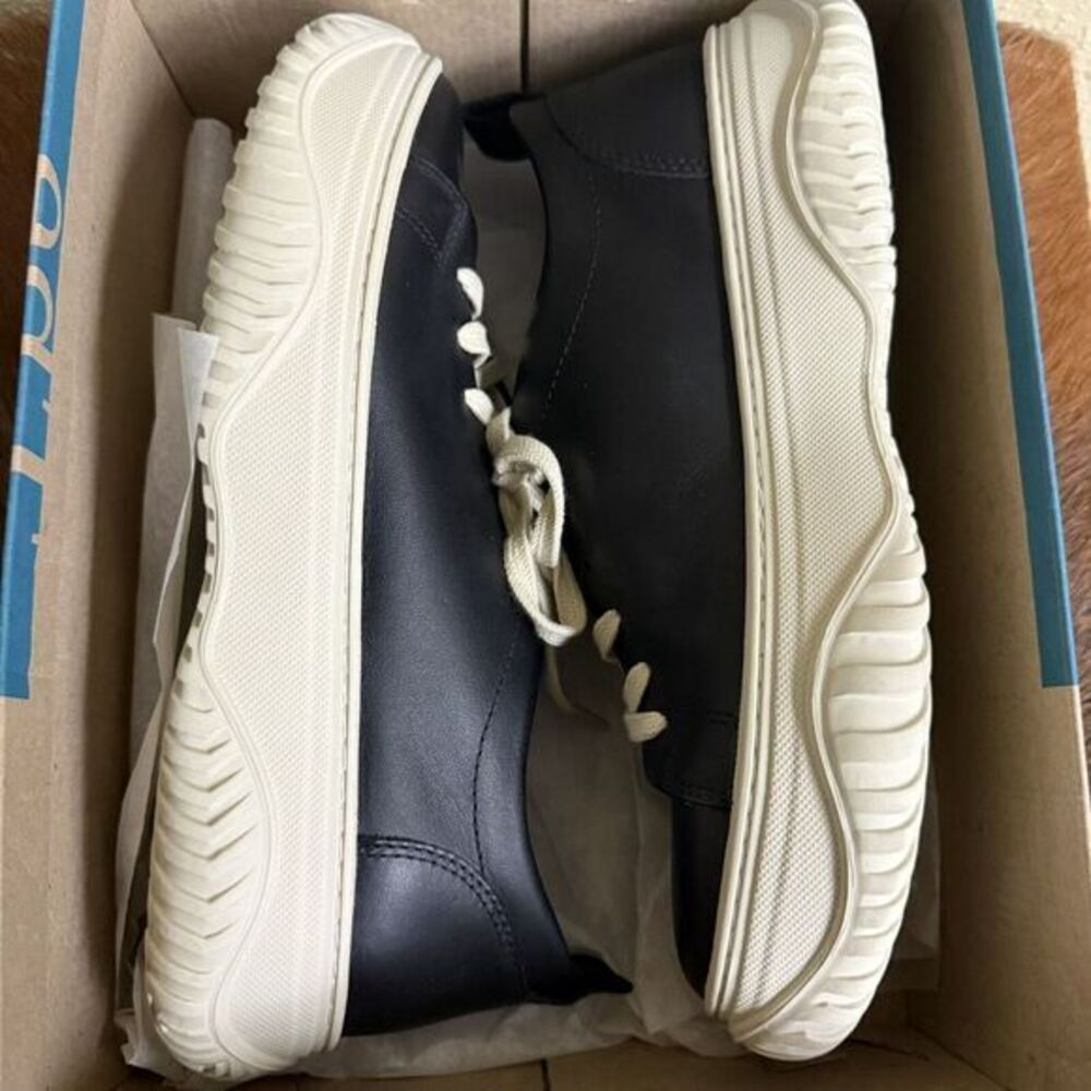 NEW $145 OTBT Pangea 8.5 Platform Sneakers Black Leather Athleisure Chunky - Picture 9 of 9